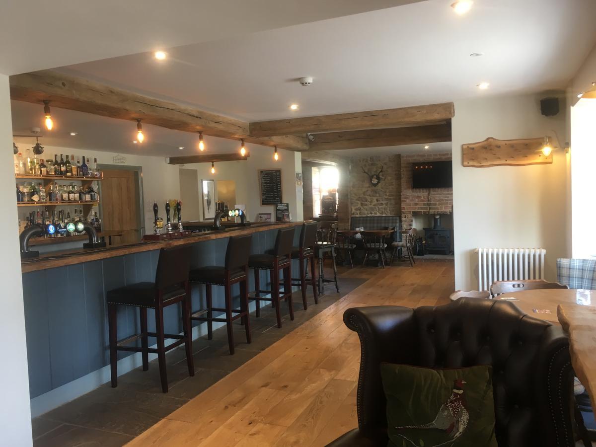 The Cayley Arms Inn Pickering Exterior foto
